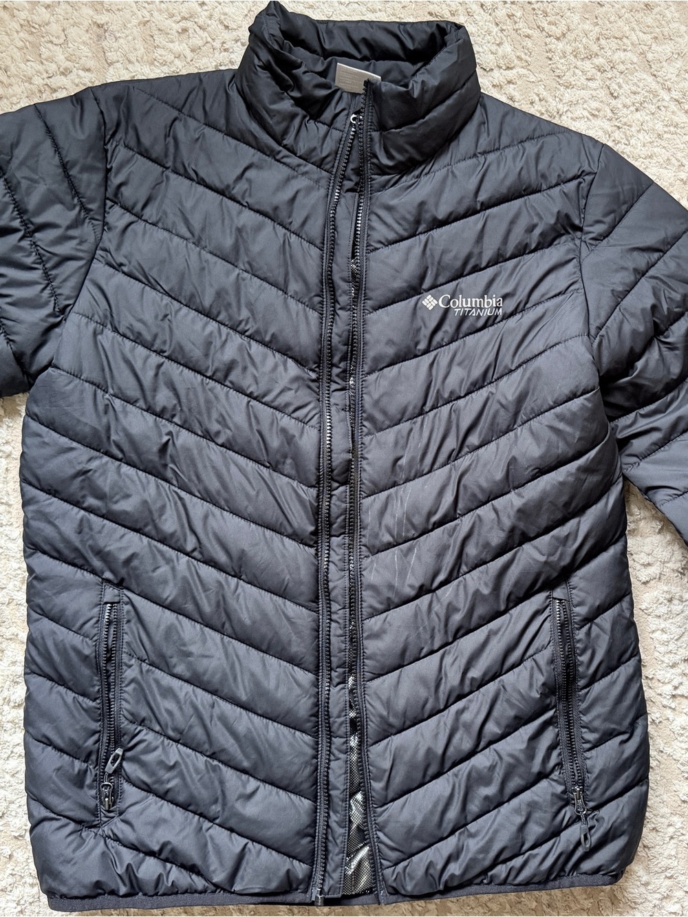 Columbia Titanium Men's Black Quilted Puffer Jacket